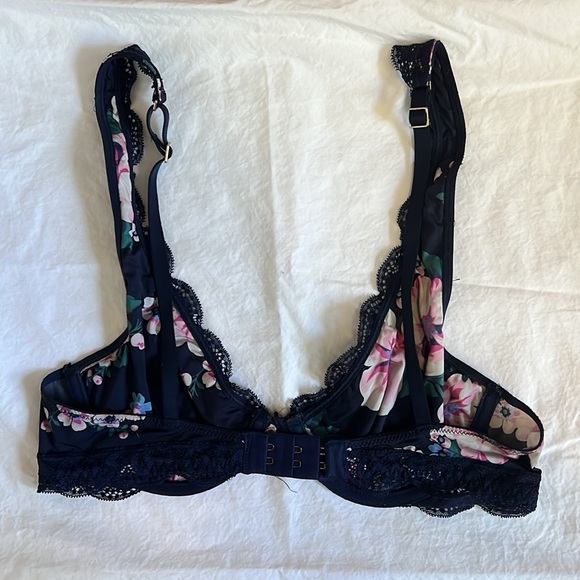 American Eagle Aerie Unlined Floral Bra - Picture 2 of 5